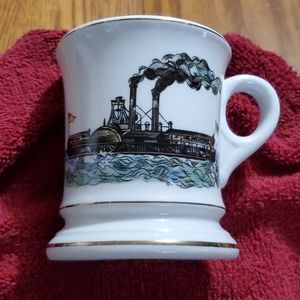 Steamboat tea cup with tea bag holder